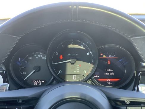 Used 2023 Porsche Macan image 8