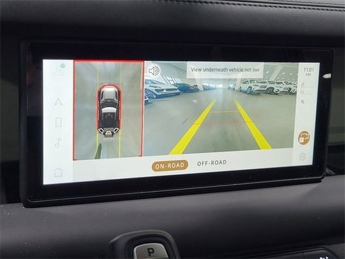 Used 2023 Land Rover Defender 90 X-Dynamic SE image 23