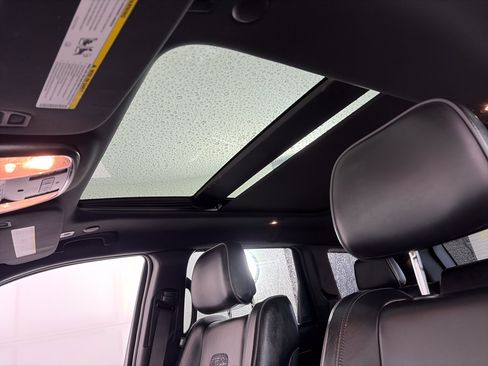 Used 2019 Jeep Grand Cherokee Overland AWD/4WD image 20