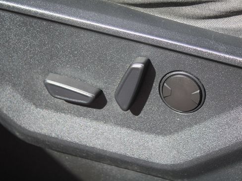 Used 2022 Ford F150 XLT w/ Equipment Group 302A High AWD/4WD image 22