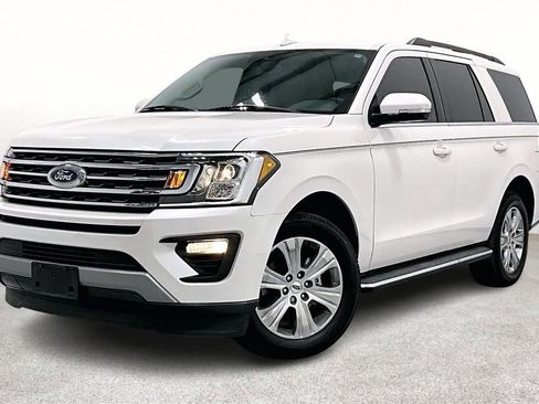 Used 2019 Ford Expedition XLT w/ Equipment Group 202A image 14