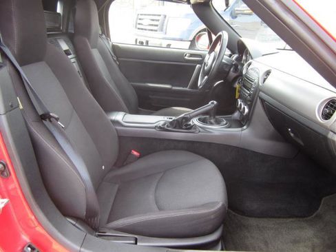 Used 2010 MAZDA MX-5 Miata Sport image 21