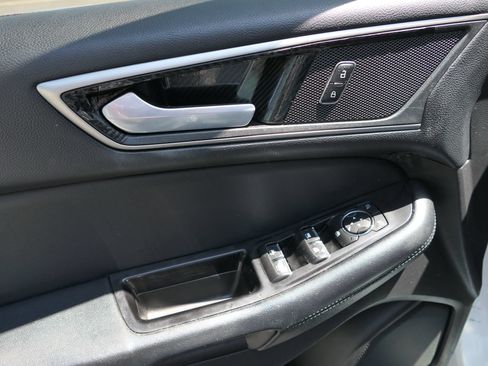 Used 2017 Ford Edge SEL w/ Equipment Group 201A FWD image 14
