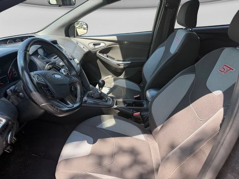 Used 2017 Ford Focus ST FWD image 22