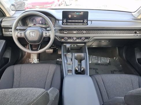 Used 2025 Honda Accord SE image 7