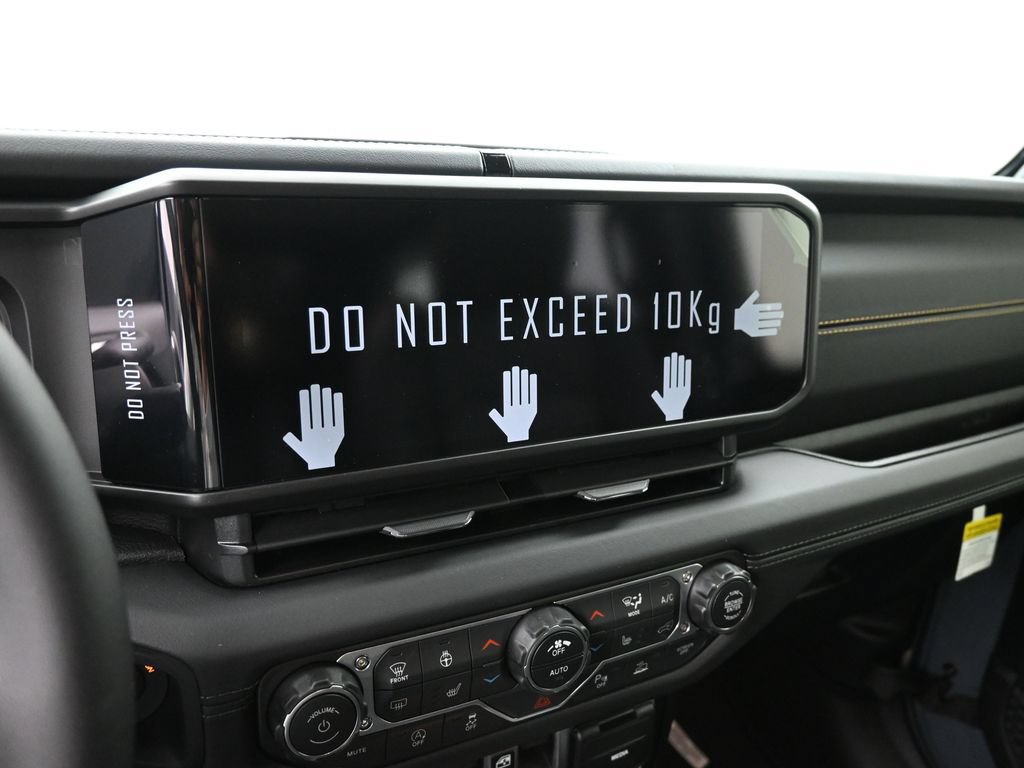 New 2026 Jeep Wrangler Unlimited Sahara AWD/4WD image 13