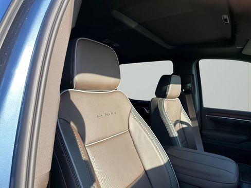 New 2026 GMC Sierra 1500 Denali w/ Denali Reserve Package AWD/4WD image 19