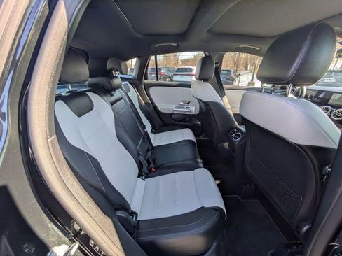 Used 2021 Mercedes-Benz GLA 45 AMG 4MATIC image 34