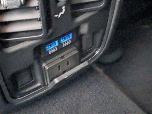 Used 2019 Jeep Grand Cherokee Limited image 26