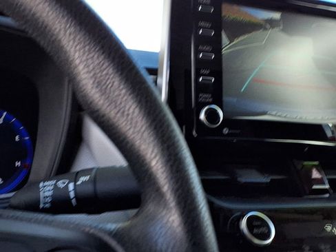 Certified 2021 Toyota Corolla LE image 9