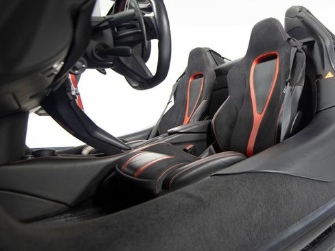 Used 2020 McLaren 720S Performance RWD image 37