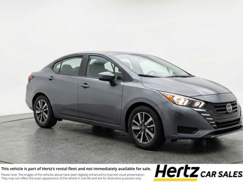 Used 2025 Nissan Versa SV image 1