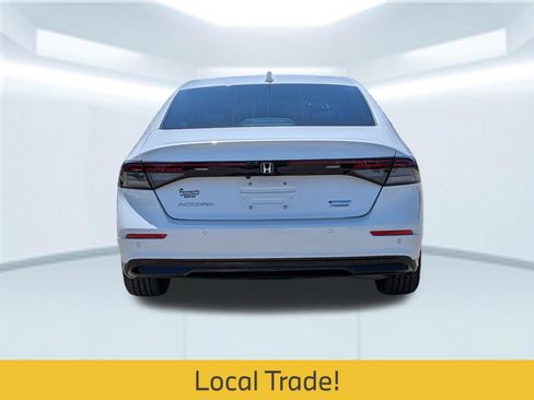 Used 2023 Honda Accord Touring image 5