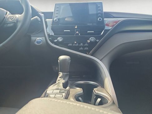 Used 2024 Toyota Camry XSE FWD image 12