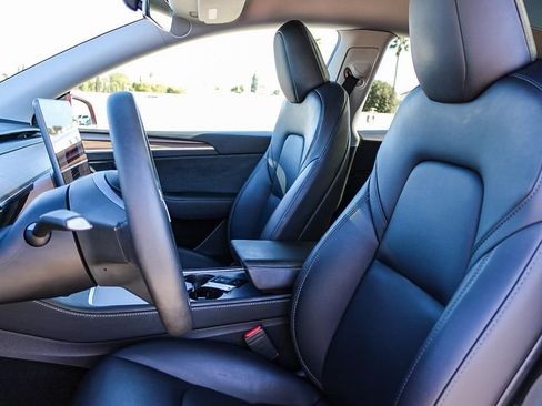 Used 2024 Tesla Model Y Long Range image 19