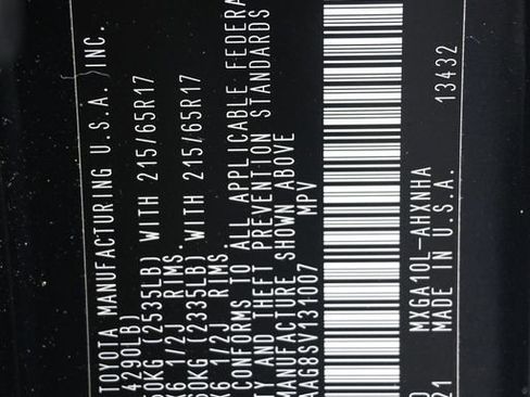 Used 2025 Toyota Corolla Cross L FWD image 9