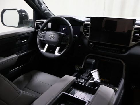 New 2026 Toyota Tundra Limited AWD/4WD image 17