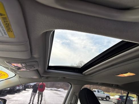 Used 2015 Subaru Crosstrek 2.0i Premium w/ Moonroof Package image 12