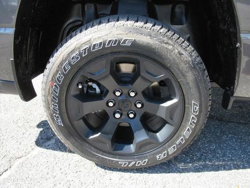 New 2026 RAM 1500 Express AWD/4WD image 8