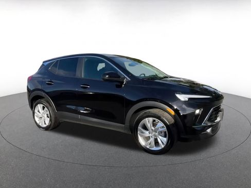 Used 2025 Buick Encore GX Preferred image 2