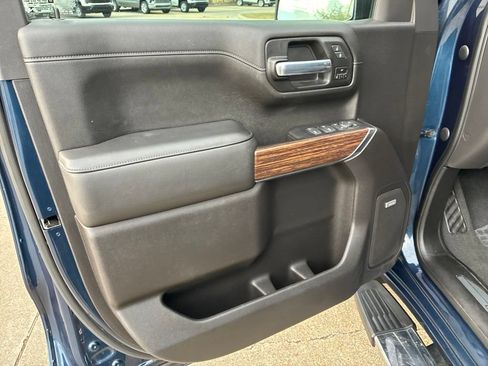 Used 2021 Chevrolet Silverado 1500 High Country w/ Technology Package AWD/4WD image 18