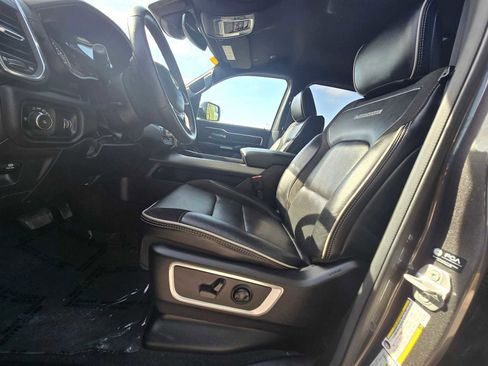 Used 2024 RAM 1500 Laramie AWD/4WD image 21