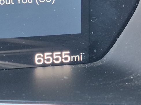 Used 2024 GMC Canyon AT4X image 28