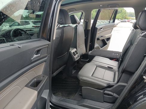 Used 2022 Volkswagen Atlas SE w/ Panoramic Sunroof Package FWD image 18