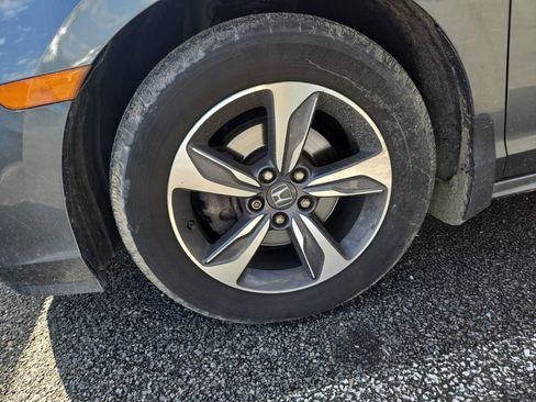 Used 2018 Honda Odyssey Touring image 4