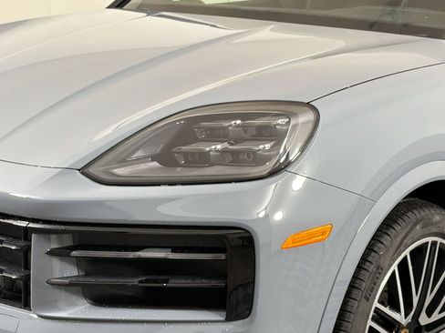 New 2026 Porsche Cayenne AWD/4WD image 13