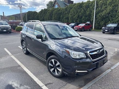Used 2017 Subaru Forester 2.5i Premium AWD/4WD image 2