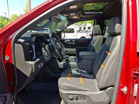 Used 2025 GMC Sierra 1500 AT4 w/ AT4 Premium Package AWD/4WD image 13