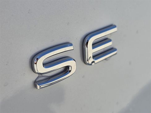 New 2026 Volkswagen Atlas SE image 7