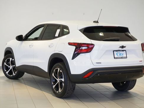 New 2026 Chevrolet Trax RS image 8