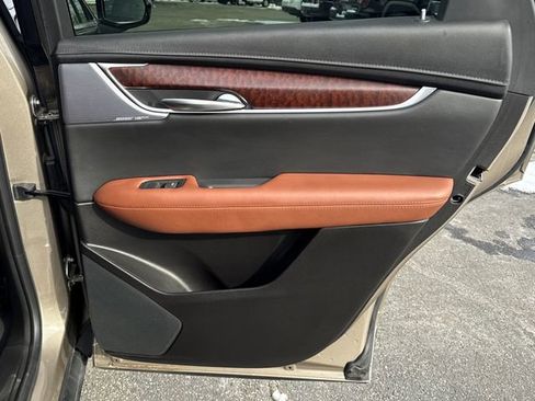 Used 2023 Cadillac XT5 Premium Luxury image 39