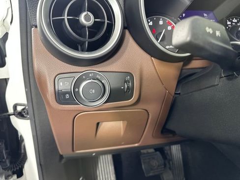 Used 2020 Alfa Romeo Stelvio AWD image 19