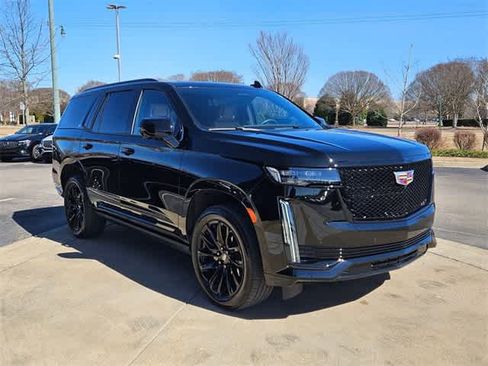 Used 2024 Cadillac Escalade Sport w/ LPO, ONYX Package image 3