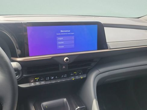 Certified 2025 Toyota Crown AWD/4WD image 14
