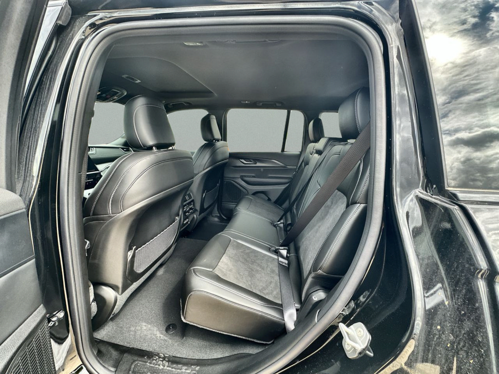 New 2025 Jeep Grand Cherokee Altitude RWD image 35