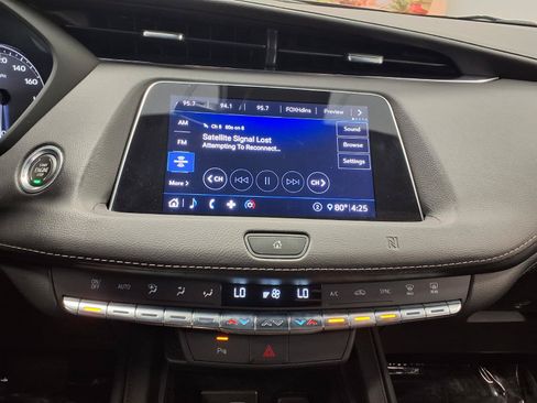 Used 2020 Cadillac XT4 Premium Luxury FWD image 24