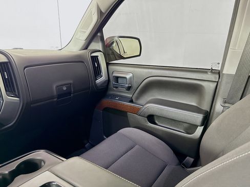 Used 2018 GMC Sierra 1500 SLE image 27