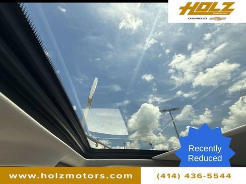 Used 2022 Jeep Compass Latitude w/ Sun and Sound Group AWD/4WD image 18