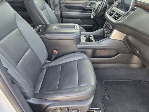 Used 2023 Chevrolet Suburban LT RWD image 15
