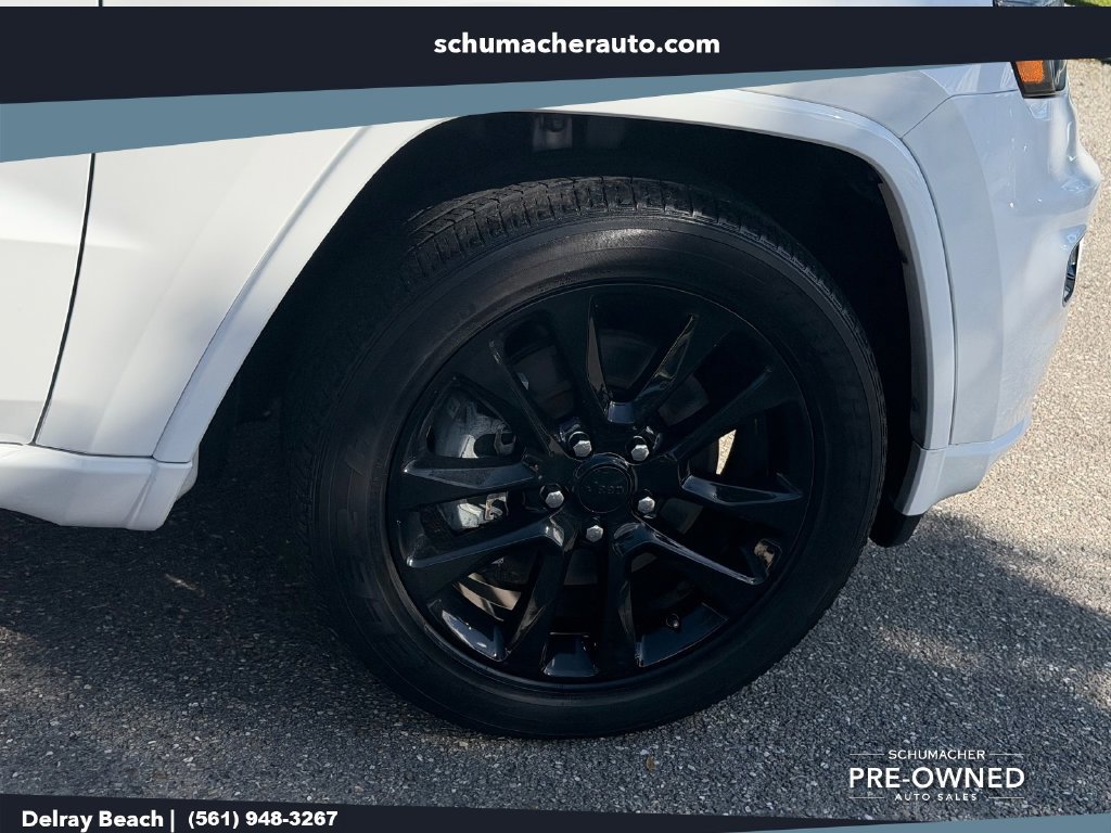 Certified 2021 Jeep Grand Cherokee Laredo X RWD image 9