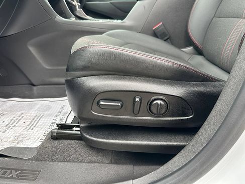 Used 2024 Chevrolet Equinox RS FWD image 20