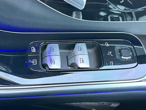 Certified 2023 Mercedes-Benz S 500 4MATIC image 18