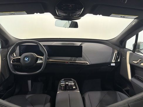 Used 2025 BMW iX xDrive50 w/ Premium Package image 28