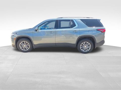 Used 2023 Chevrolet Traverse LT FWD image 7