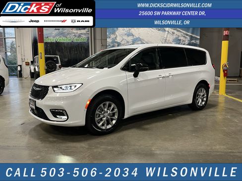New 2026 Chrysler Pacifica Select AWD/4WD image 1
