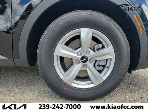 New 2026 Kia Sorento LX FWD image 7